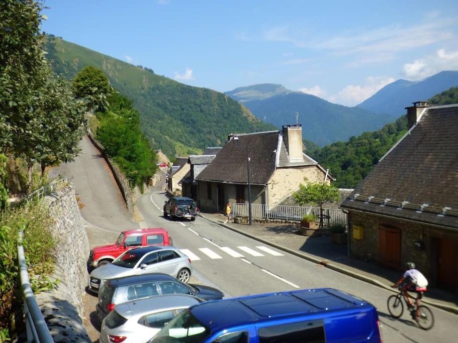 Maison Familiale Pour 8 Saint-Aventin 外观 照片