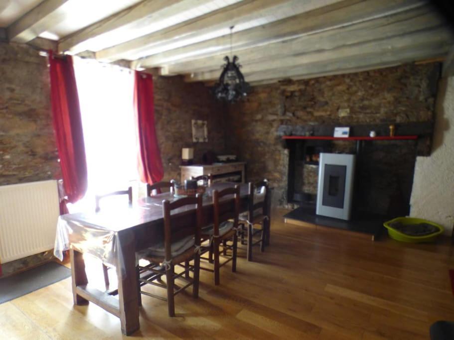 Maison Familiale Pour 8 Saint-Aventin 外观 照片