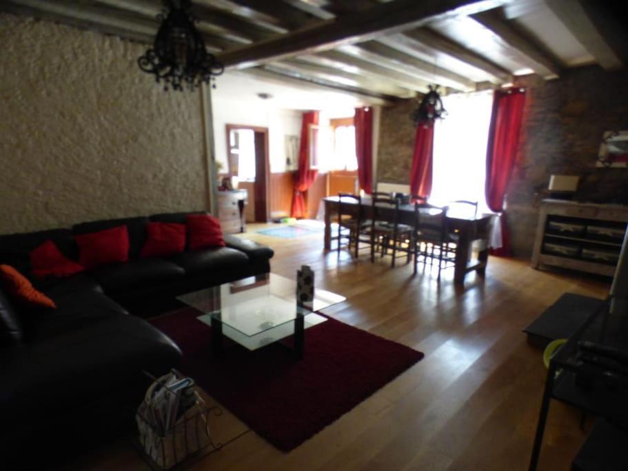 Maison Familiale Pour 8 Saint-Aventin 外观 照片