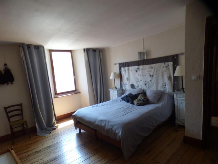 Maison Familiale Pour 8 Saint-Aventin 外观 照片